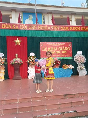 Lễ khai giảng năm học mới 2024-2025 của trường Tiểu học Hoàng Đan